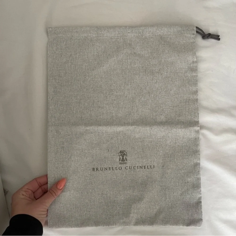 Brunello Cucinelli Dust Bag – Keep Your Items Safe and Dust-Free